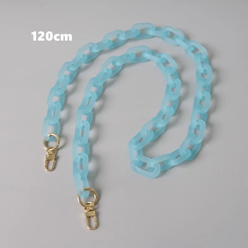 A light blue adjustable detachable chain shoulder bag measuring 120cm.