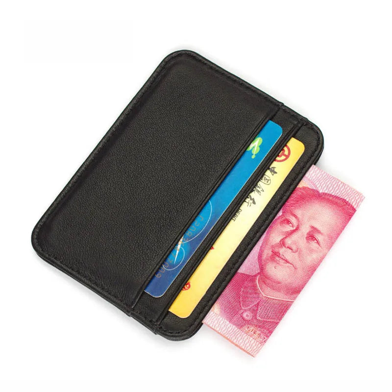 Cartera de cuero genuino de oveja negra para hombre con una tarjeta azul y una identificación rosa.