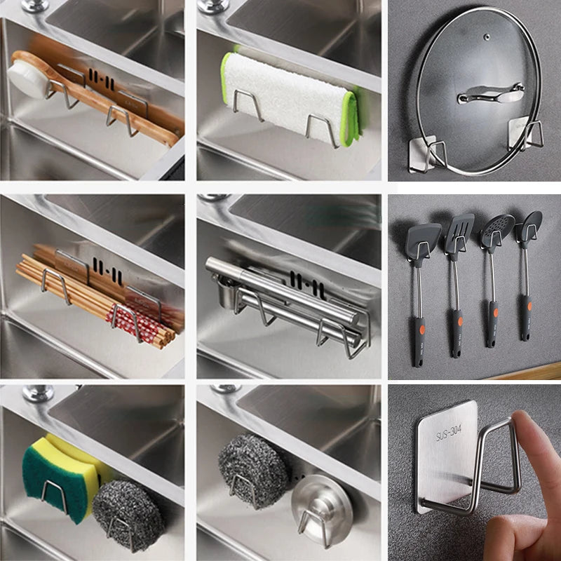 Support pour éponge et ustensiles dans un compartiment de grille en acier inoxydable.