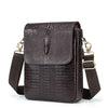 Dunkelbraunes, echtes Leder Vintage-Krokodil-Muster-Shoulderbag mit goldfarbenem Riemen.