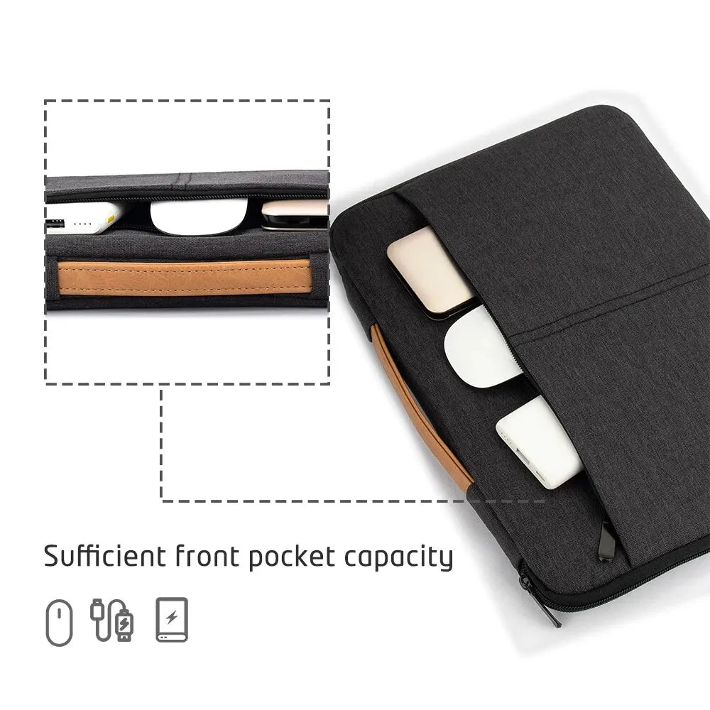 Housse de protection noire pour ordinateur portable avec poche avant et plusieurs emplacements pour accessoires.