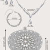 Collection de bijoux en strass, incluant un collier et un pochette ronde.