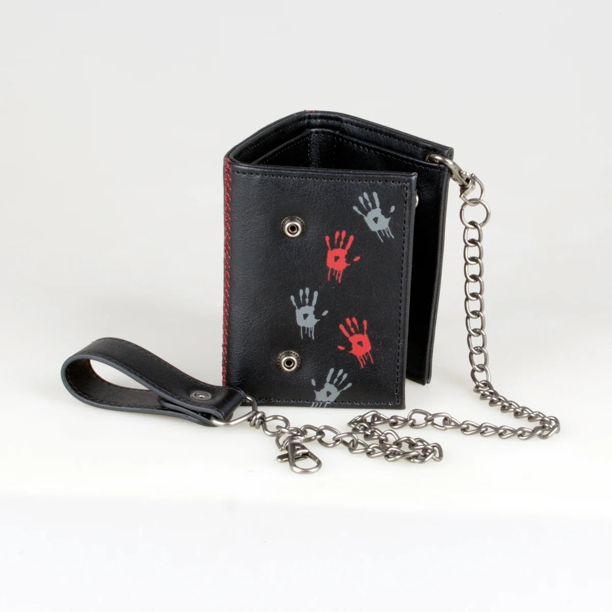 Schwarzes Leder-Multifach-Kettenfalt-Kartenträger-Wallet mit Handabdruck-Stanz und silberner Kette.