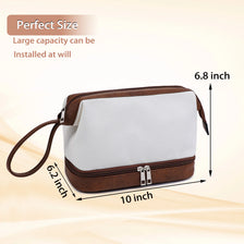 Bolsa organizadora de cosméticos de cuero PU marrón con interior blanco y correa, mostrada junto a una regla.
