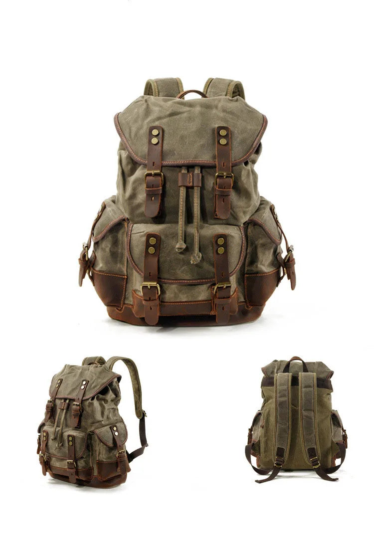 Mochila de senderismo de lona marrón con detalles de cuero, vista desde atrás y lateral.