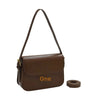 Braune Leder-One-Shoulder-Tasche mit langer Riemen und passendem Lederkord vor weißem Hintergrund