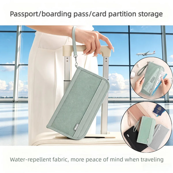 Portefeuille de rangement pour passeport/carte d'embarquement vert clair tenu par une main dans un cadre moderne.