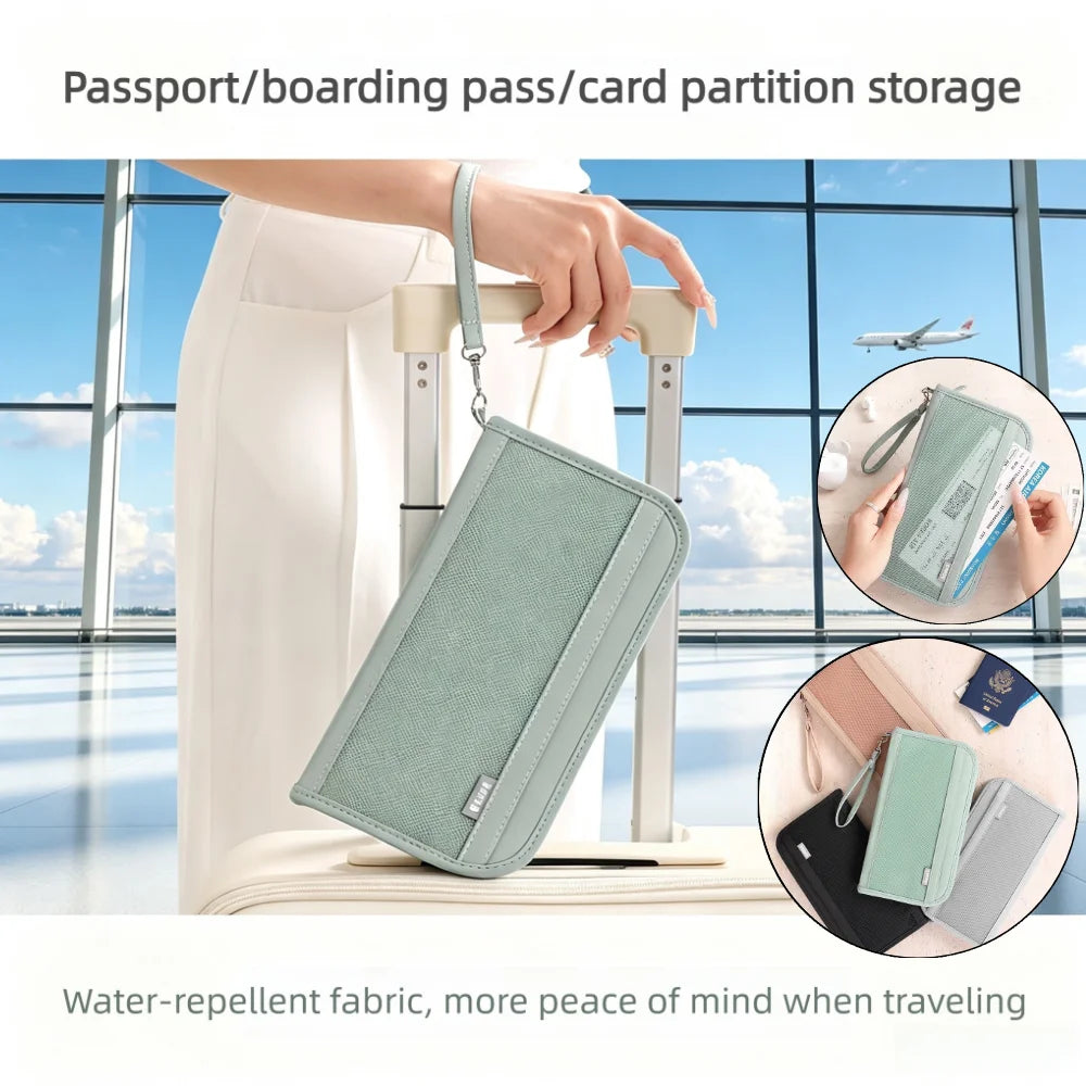 Porte-monnaie pour passeport/carte d'embarquement en carton vert clair tenu par une main dans un cadre moderne.