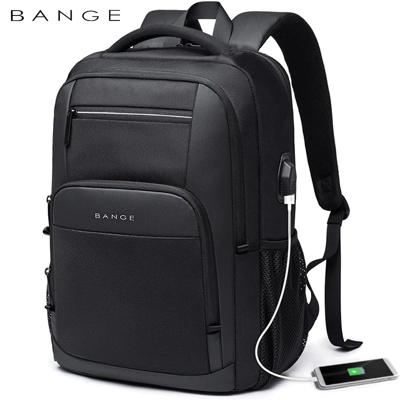 Schwarzer wasserdichter Reiserucksack mit Laptopfach und Ladekabel