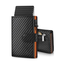 Cartera pop-up negra para hombre con acento naranja, mostrando varias tarjetas y una llave.