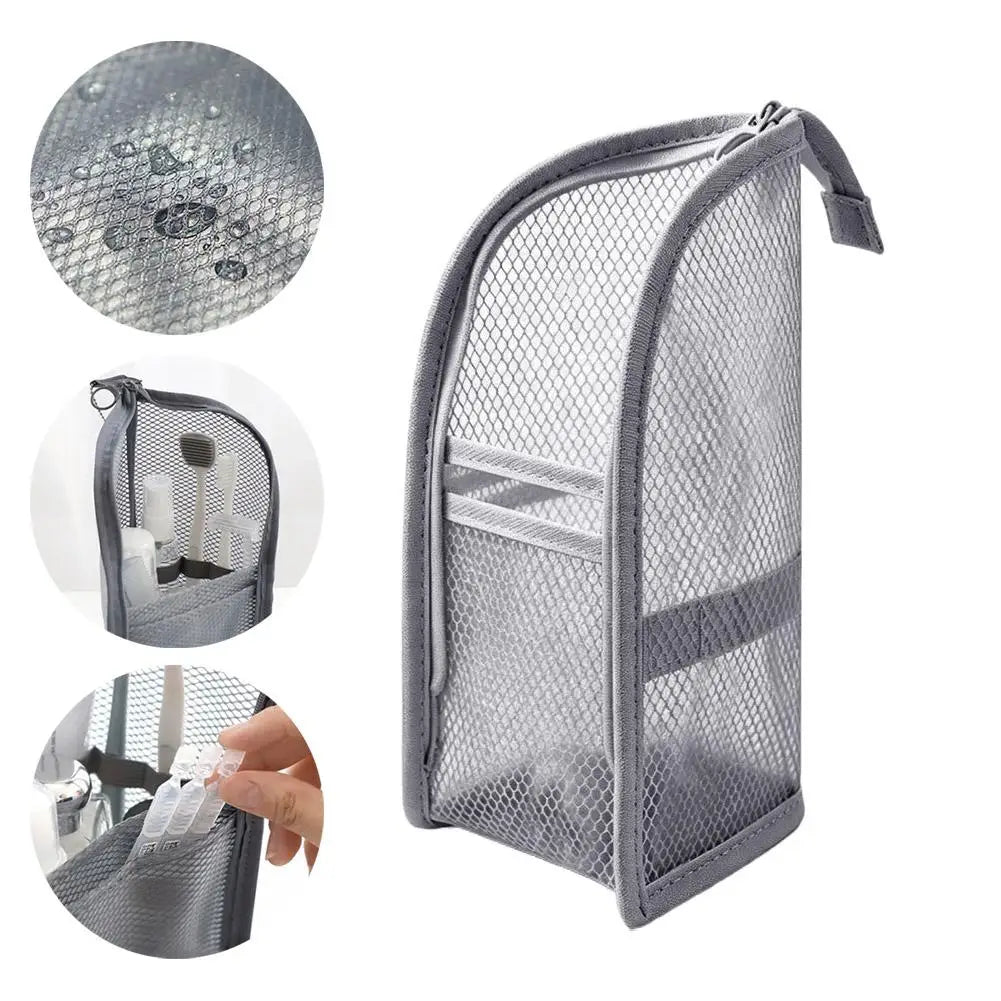 Bolsa cosmética de malla gris para viajar, mostrada desde varios ángulos, incluyendo vista superior y primer plano de la aber