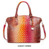 Braunes Krokodilmuster-Top mit Henkel, Crossbody-Tasche mit rötlich-orangefarbiger Farbverlauf.