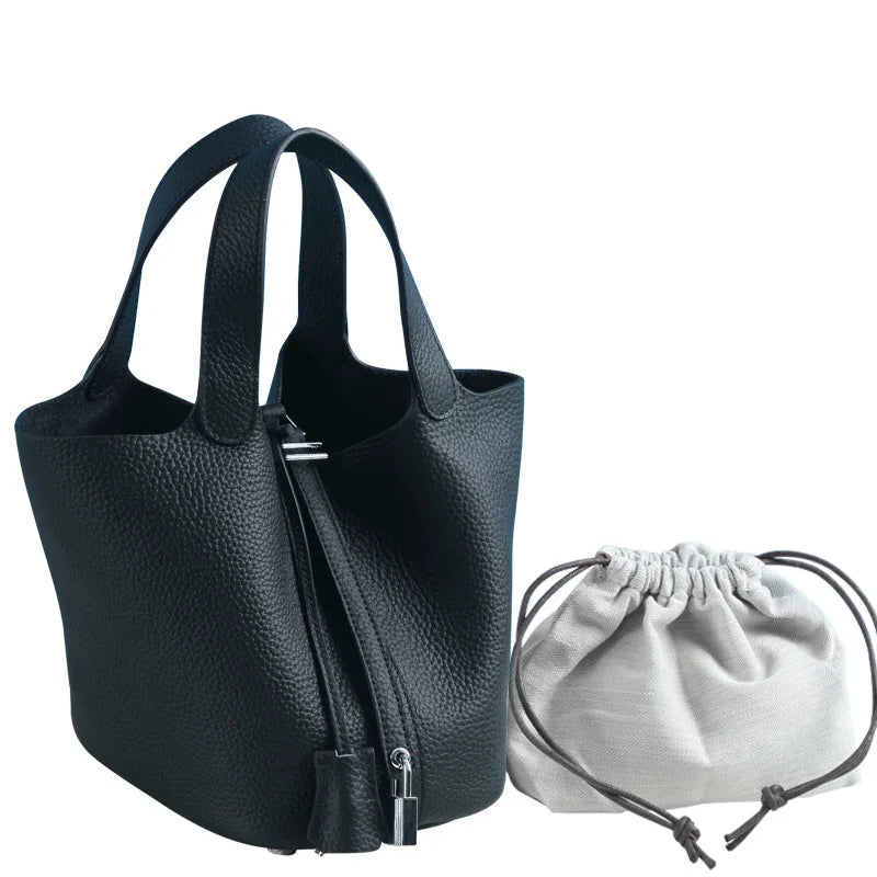 Schwarze, echte Leder-Bucket-Tasche mit Reißverschluss und Schnurtasche