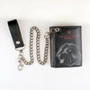 Schwarzes Leder-Kartenn holder mit Kette, Silhouette und Text The Blair Witch Project.
