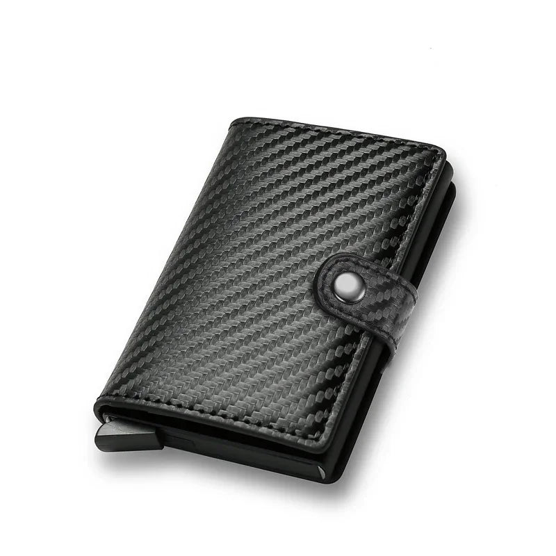 Portefeuille avec porte-cartes mince en fibre de carbone noire, vue de dessus.