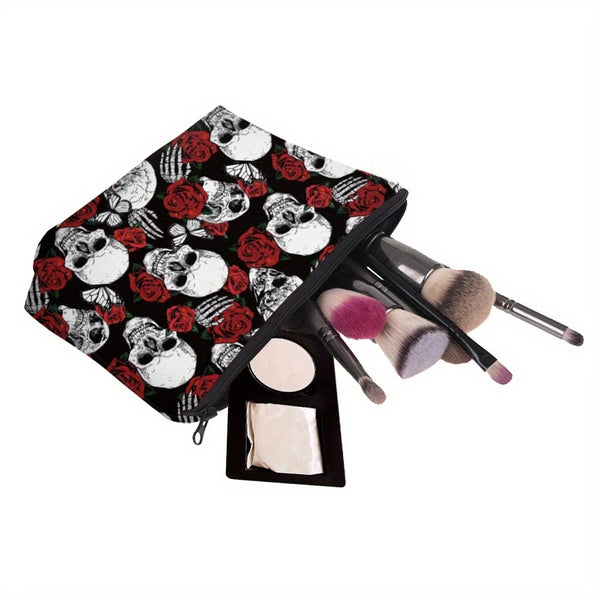 Schwarze Make-up-Tasche mit Schädel- und roten Rosenmuster, mit Pinsel enthalten.