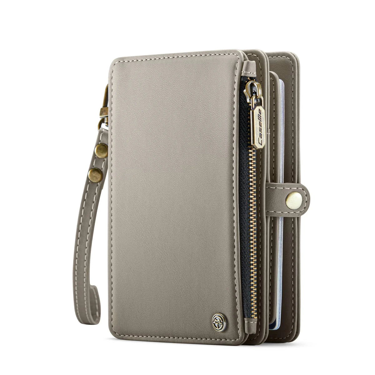 Cartera de pasaporte de cuero beige con cremallera y correa.