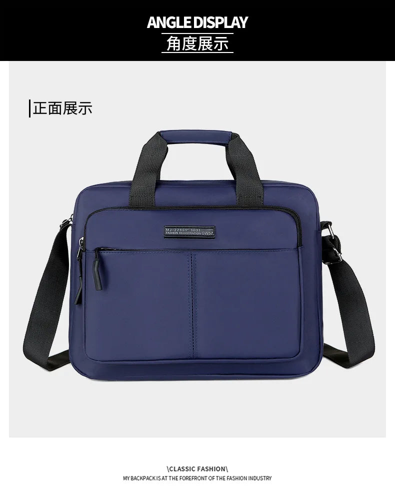 Bolso de hombro horizontal azul marino para hombre, mostrado plano.