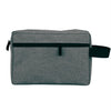 Sac organisateur de toilette imperméable gris avec fermeture éclair et sangle noire.