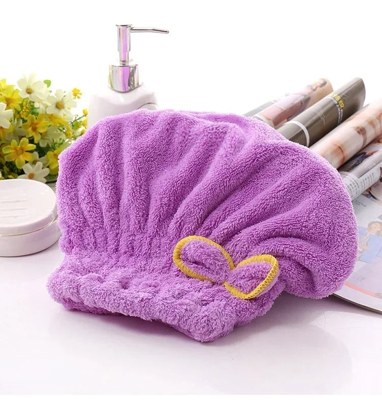 Lazo de microfibra morado para el cabello y toalla de baño con acento dorado