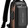 Bolso cruz negro multifuncional con acento marrón y correa ajustable.