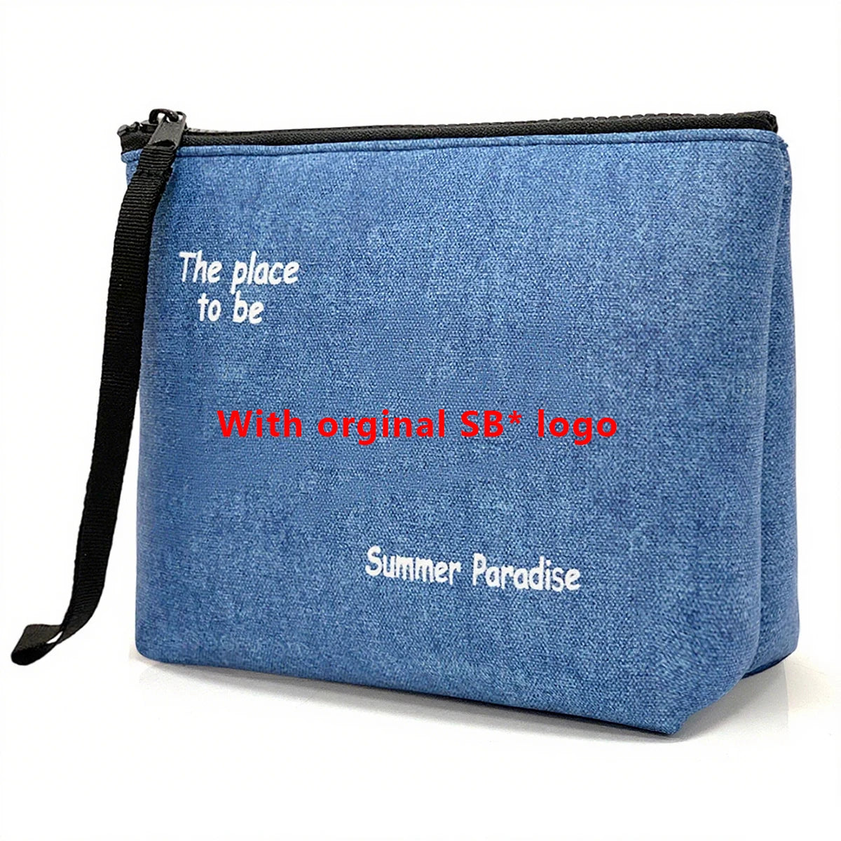 Bolsa cosmética de mezclilla azul con ribete negro y texto rojo, presentando el logo Summer Paradise.