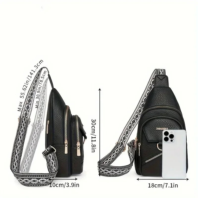 Schwarze Kunstleder-Crossbody-Tasche mit gemustertem Riemen in Profilansicht.