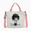 Una bolsa de tela blanca con una ilustración en blanco y negro de Death Note.