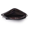 Schwarze Kunstleder-Herrenclutch, geöffnet, zeigt das Innenfutter.