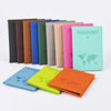 Collection de pochettes de passeport en cuir PU colorées, dans diverses nuances comme le vert, le violet, le rose et le beige