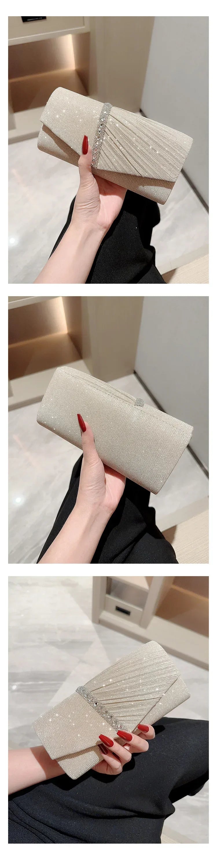 Nahaufnahme einer eleganten silbernen Schultertasche mit strukturiertem beige-farbenem Stoff, gehalten von einer Hand vor hel