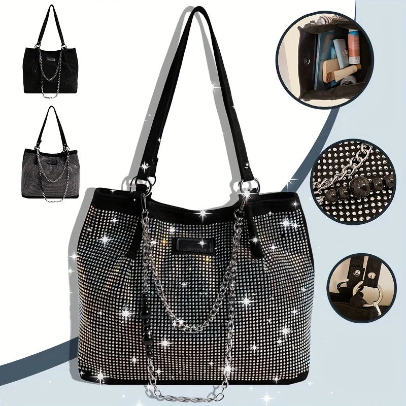 Schultertasche aus schwarzem Glitzer-Rhinestone-Kette mit verschiedenen Accessoires und Details.