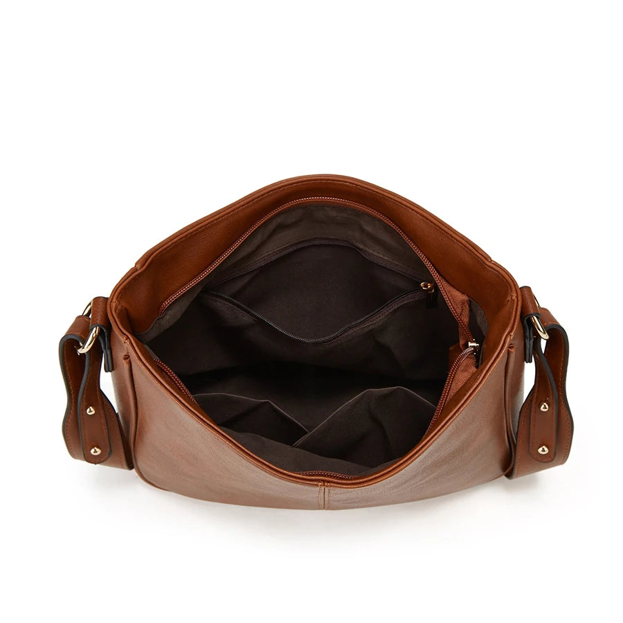 Sac à main en cuir PU marron avec rabat et sangle, ouvert pour montrer l'intérieur.