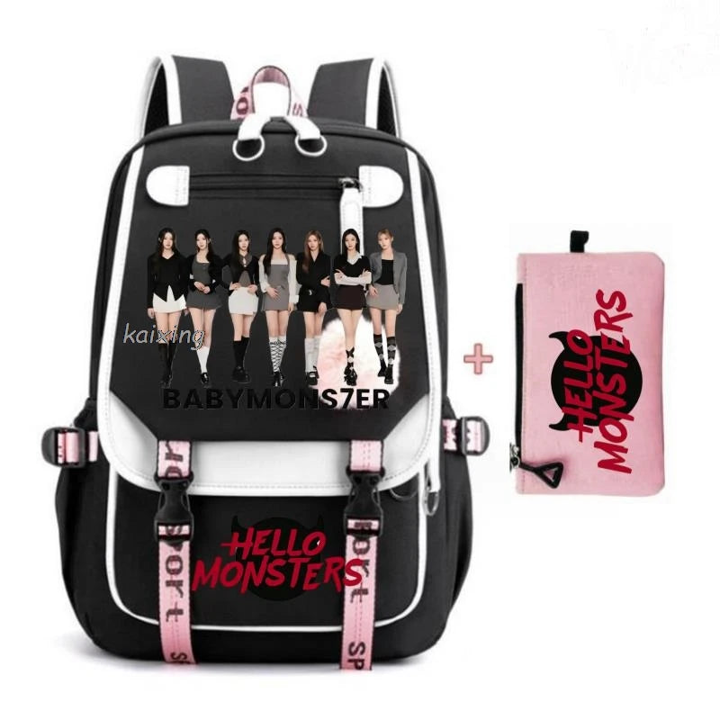 Schultasche-Set aus schwarzem und pinkem Canvas mit Hello Monsters Branding