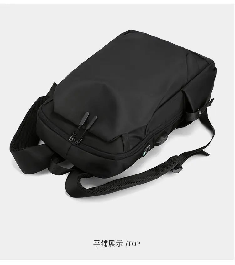 Schwarzer Anime-Stil multifunktionaler Rucksack von oben.