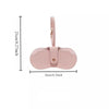 Estuche de gafas de cuero fino rosa con correa y cierre de botón pequeño.