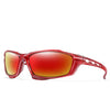 Un par de gafas deportivas polarizadas rojas con lente y marco naranja rojizo.
