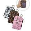 Pinkes Leopardenmuster-PU-Leder-Kartenträger mit goldener Kette und ein separates Bild eines schwarzen Leopardenmuster-Handys
