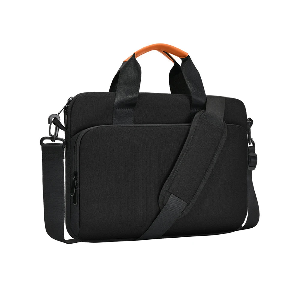 Housse d'ordinateur portable noire premium avec accents orange et bretelles rembourrées.