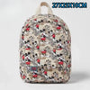 Mochila de peluche beige con dibujo de ratón pato y personajes de Mickey Mouse.