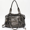Dunkelgrabe Vintage-PU-Leder-Tasche mit Ledergriffen und Reißverschlusstaschen.