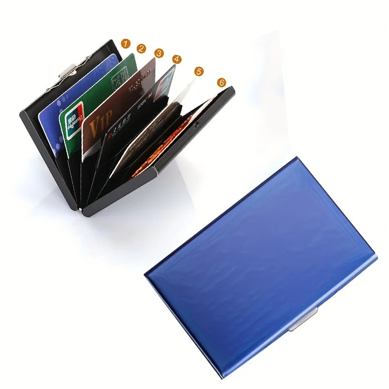 Schwarze RFID-Kreditkarten-Wallet mit mehreren Karten und einer blauen Schutzhülle.