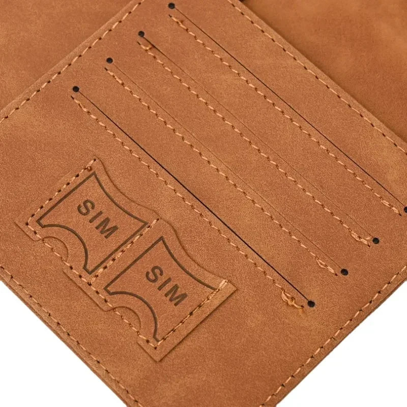 Braunes Kunstleder-Reisepass-Wallet mit mehreren Steckplätzen für SIM-Karten.