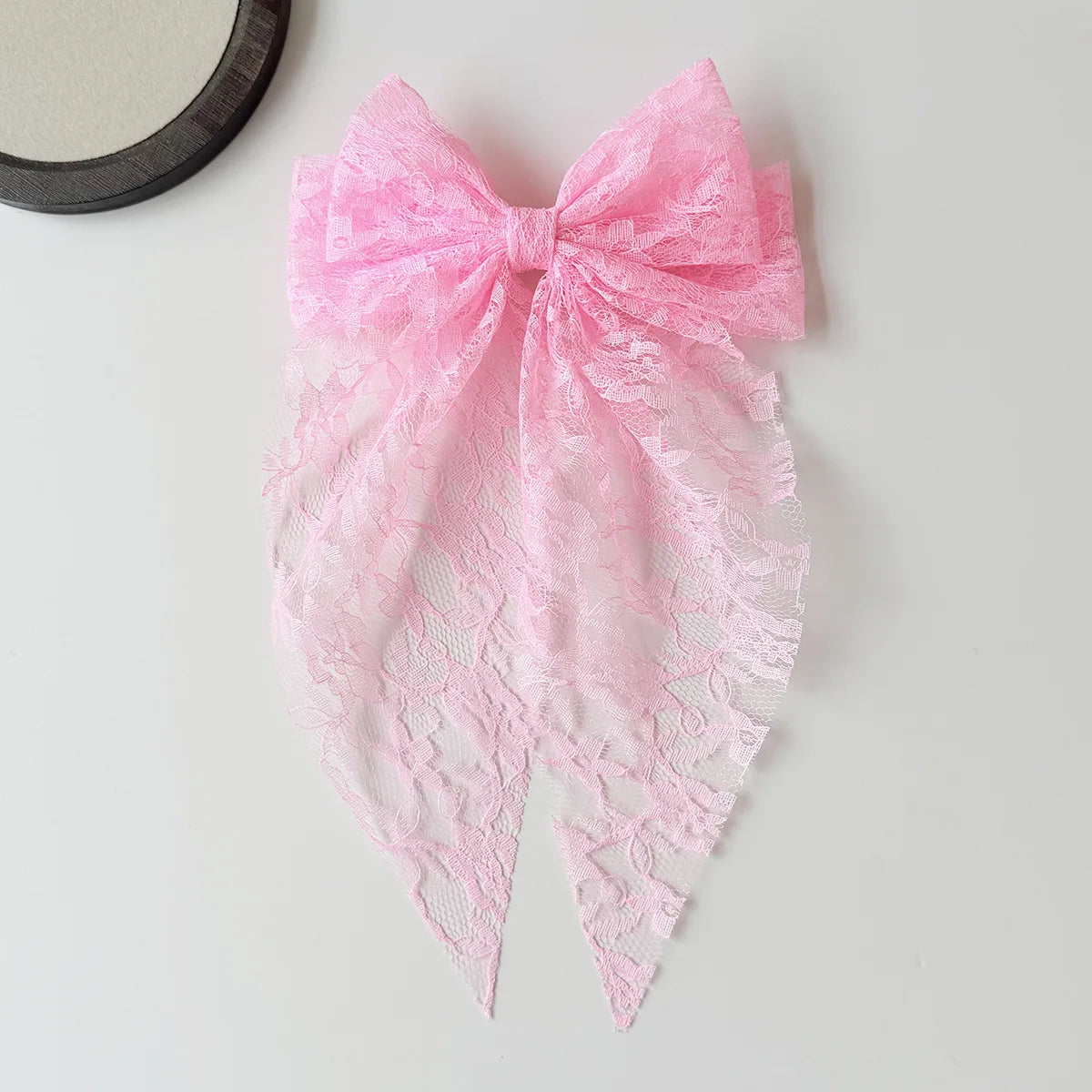 Pinkes Spitze Schleifchen Haarschmuck mit zartem Blumenmuster