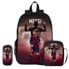 Schwarzer Rucksack mit Messi-Grafik und passender Messi-Penne.Set