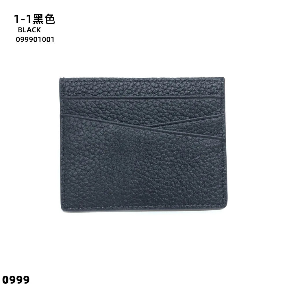 Porte-cartes en cuir véritable noir à finition texturée.