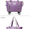 Pochette de voyage multi-usage violette extensible avec poignée et roues, montrée en deux vues.