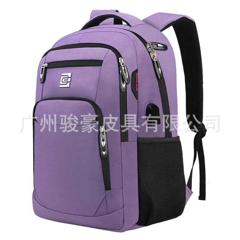 Lila Laptop-Rucksack mit schwarzen Akzenten und einem schwarzen Trageriemen.