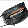 Pochette à clochette en cuir PU noire pour hommes avec sangle, ouverte révélant un smartphone.