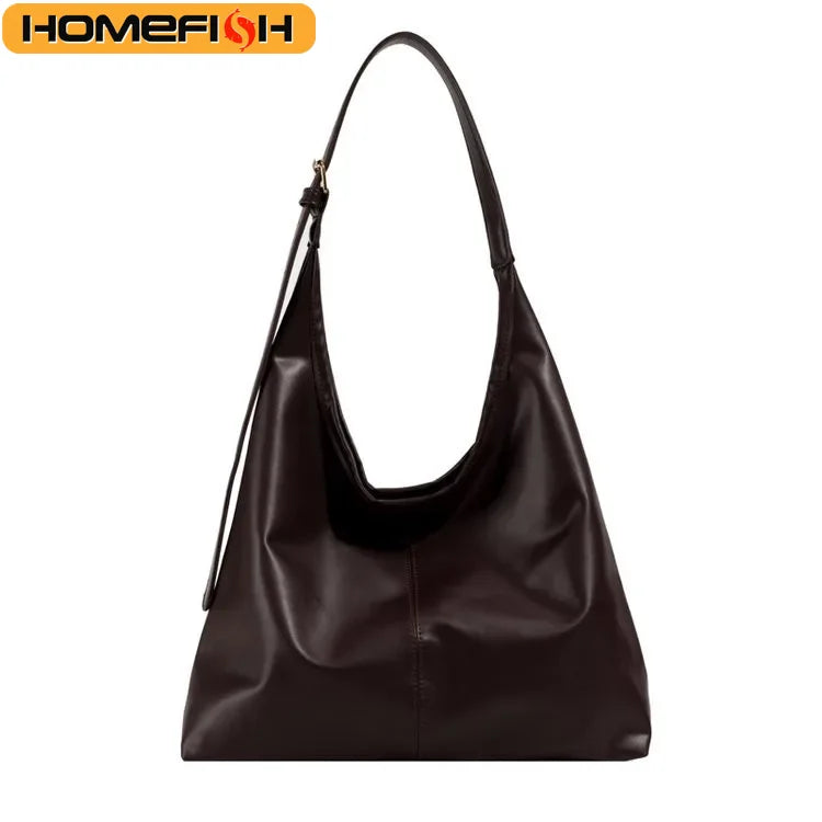 Dunkelbraune Leder-Tasche mit Schnurverschluss, frontale Ansicht.